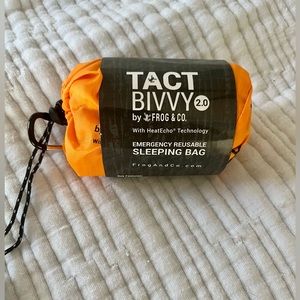 NEW Tact bivvy 2.0 FROG emergency sleeping bag